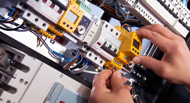  ЭБ 1258.8 Подготовка и проверка знаний электротехнического и электротехнологического персонала организаций, осуществляющего эксплуатацию электроустановок потребителей (IV группа по электробезопасности до 1000 В)